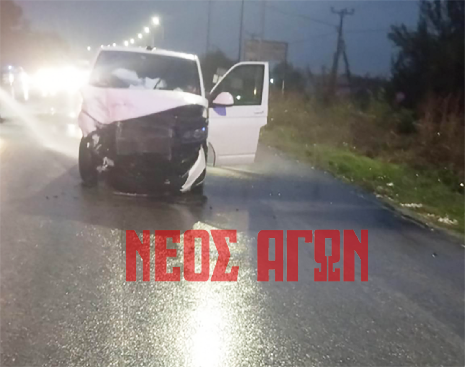 Τροχαίο με σύγκρουση δύο οχημάτων στον περιφερειακό της Καρδίτσας-απεγκλωβίστηκε τραυματίας (ΦΩTO)