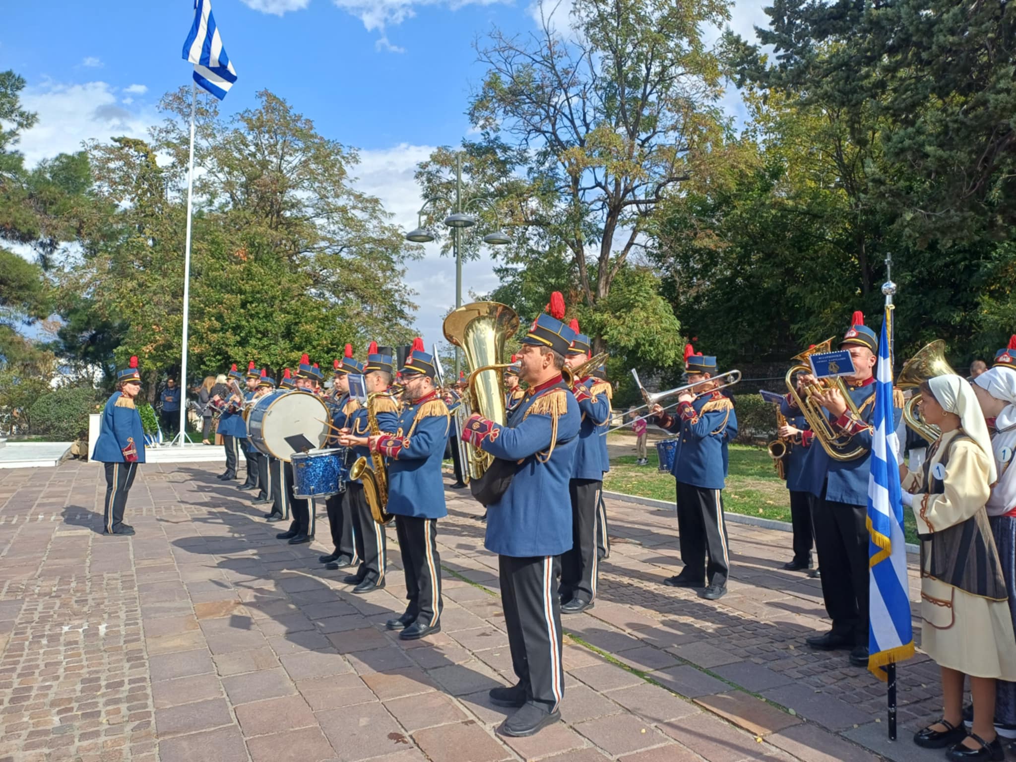 Μαθητές και φορείς απέτισαν φόρο τιμής στο Ηρώο Πεσόντων στο Φρούριο (ΦΩΤΟ-ΒΙΝΤΕΟ)