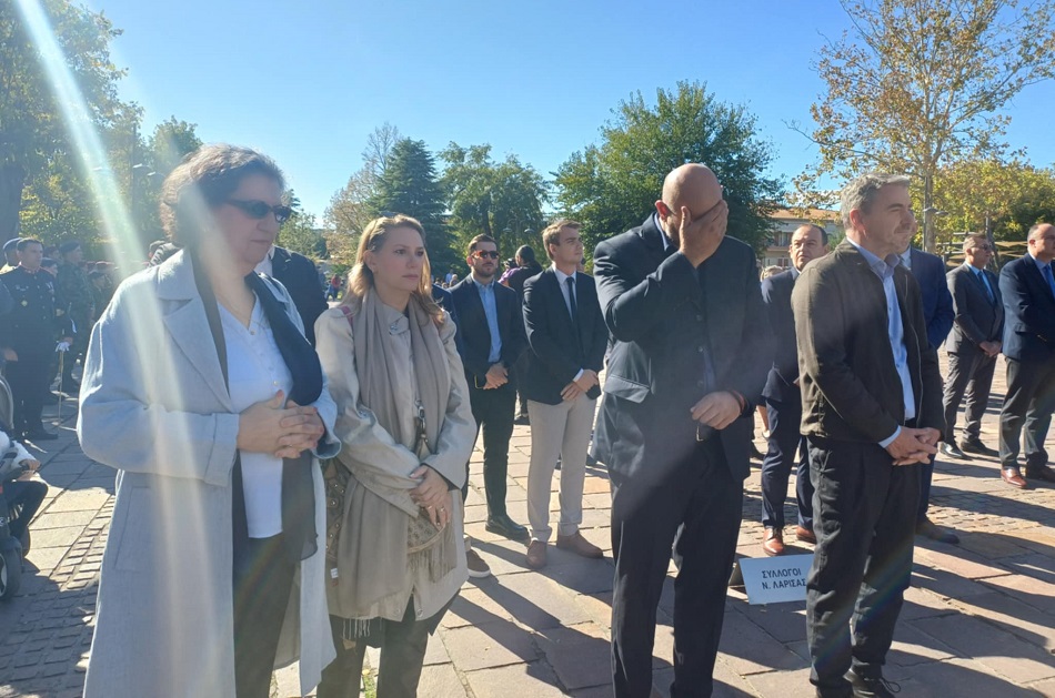 Τι είπε η Χρυσούλα Χλωρού αδερφή θύματος των Τεμπών στο Χρήστο Κέλλα στην κατάθεση στεφάνων