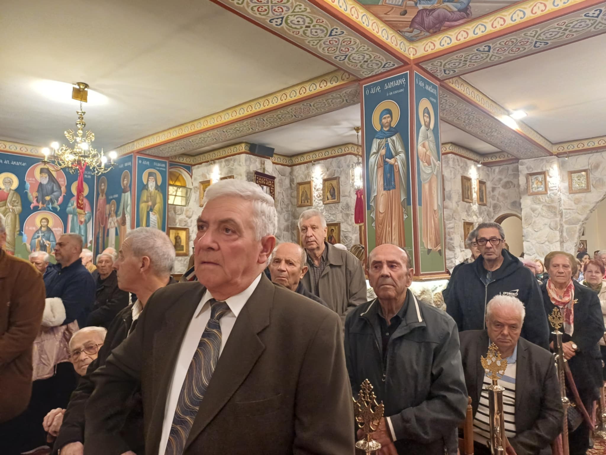 Πλήθος πιστών στο Μητροπολιτικό Παρεκκλήσιο της Αγίας Αικατερίνης, στην περιοχή του Αλκαζάρ (ΦΩΤΟ)