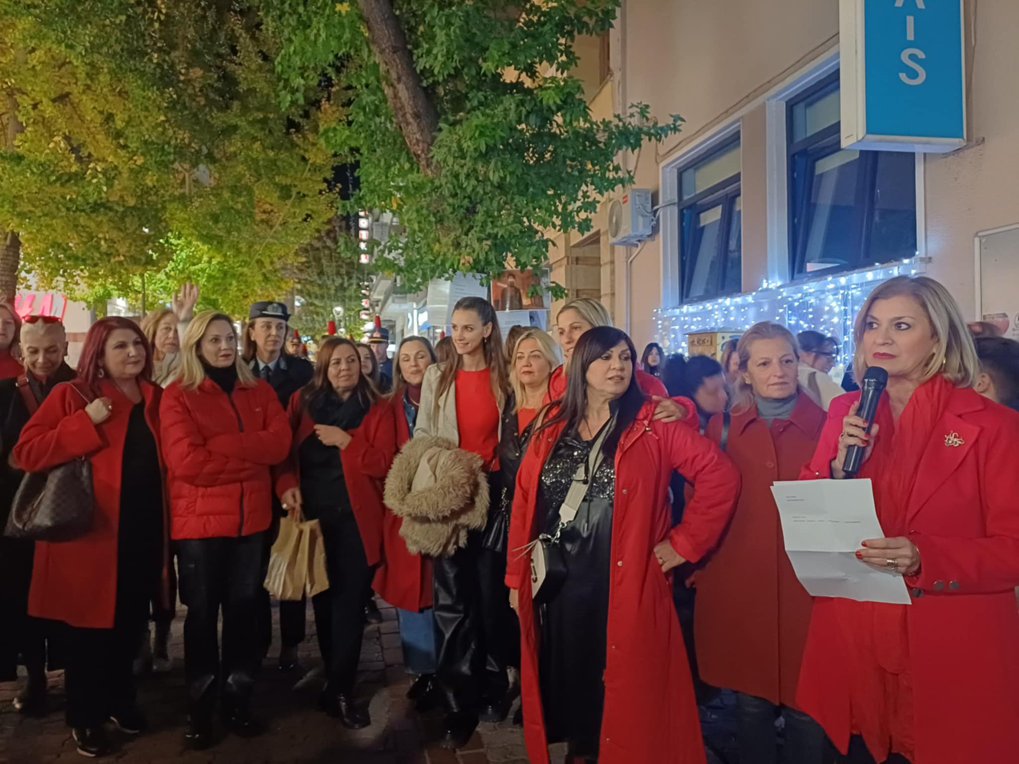 Δράση ευαισθητοποίησης «Όσο σωπαίνεις, η βία δυναμώνει» από την Επιτροπή Ισότητας Φύλων του Δήμου Λαρισαίων (ΦΩΤΟ+video)