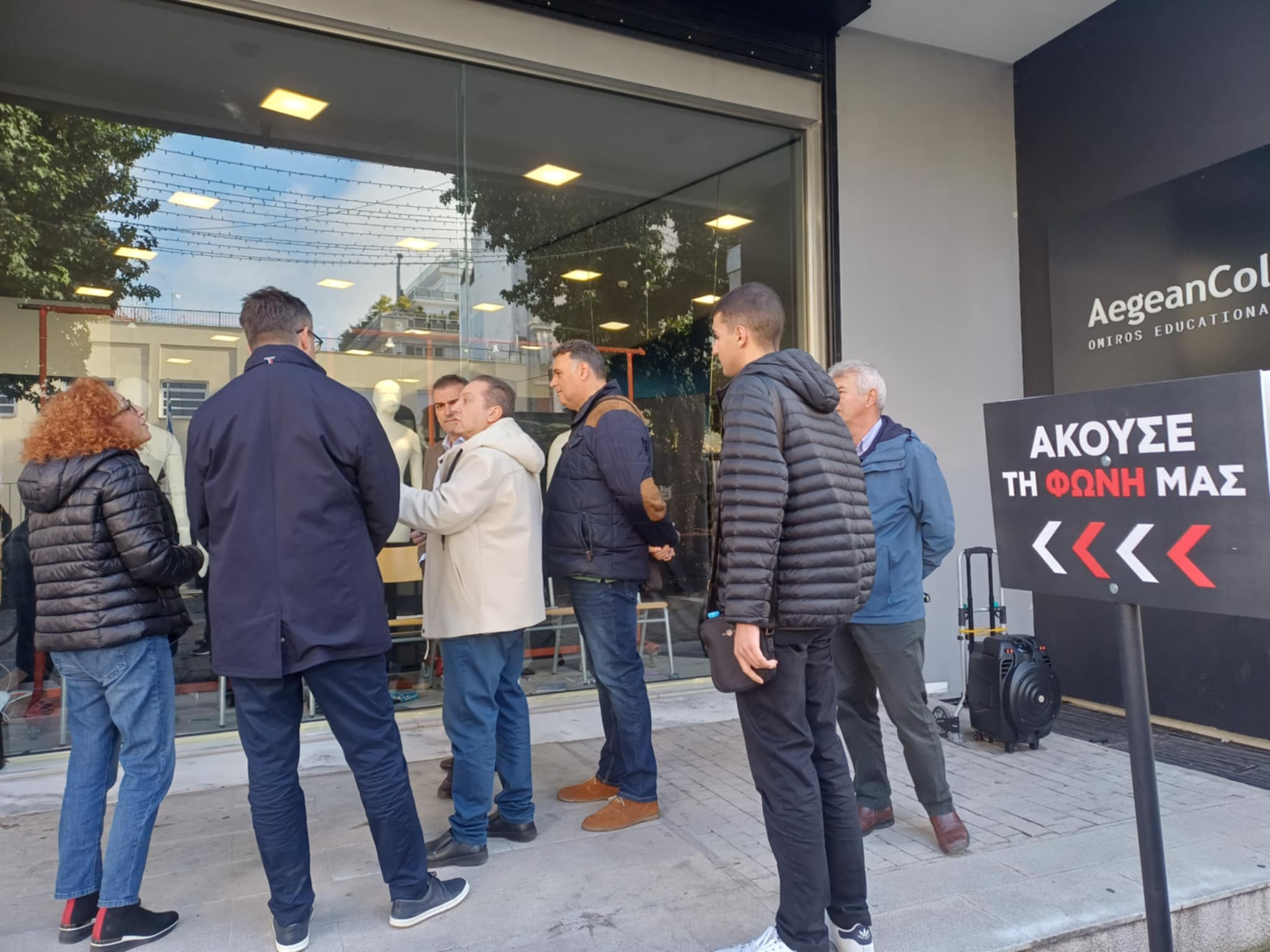 «Άδειες Καρέκλες»: Μήνυμα ζωής για τη σχολική διαρροή (ΦΩΤΟ)