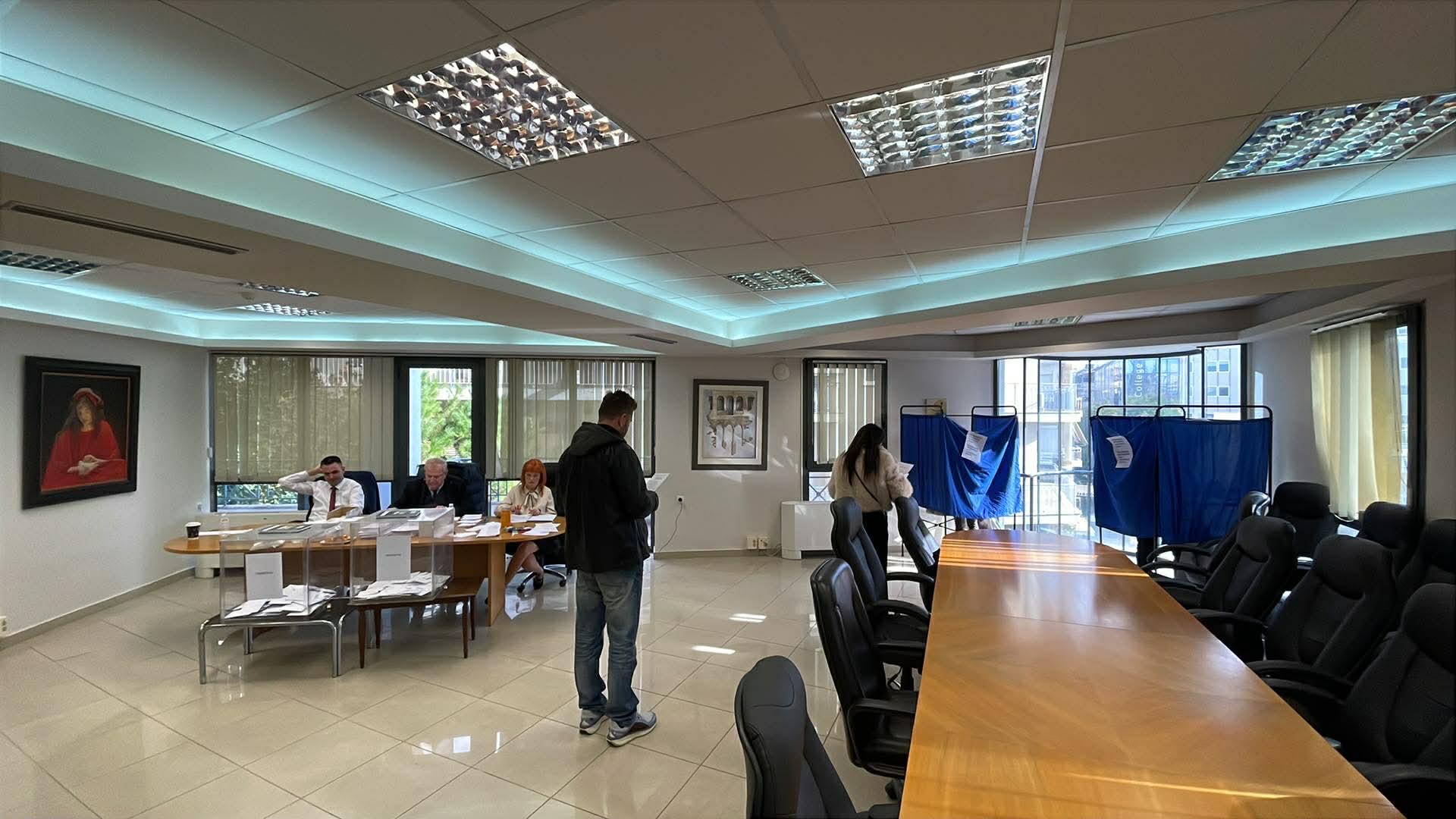 Ομαλά διεξάγονται οι εκλογές στο δικηγορικό σύλλογο Λάρισας- τρεις οι υποψήφιοι για την προεδρία (ΦΩΤΟ)