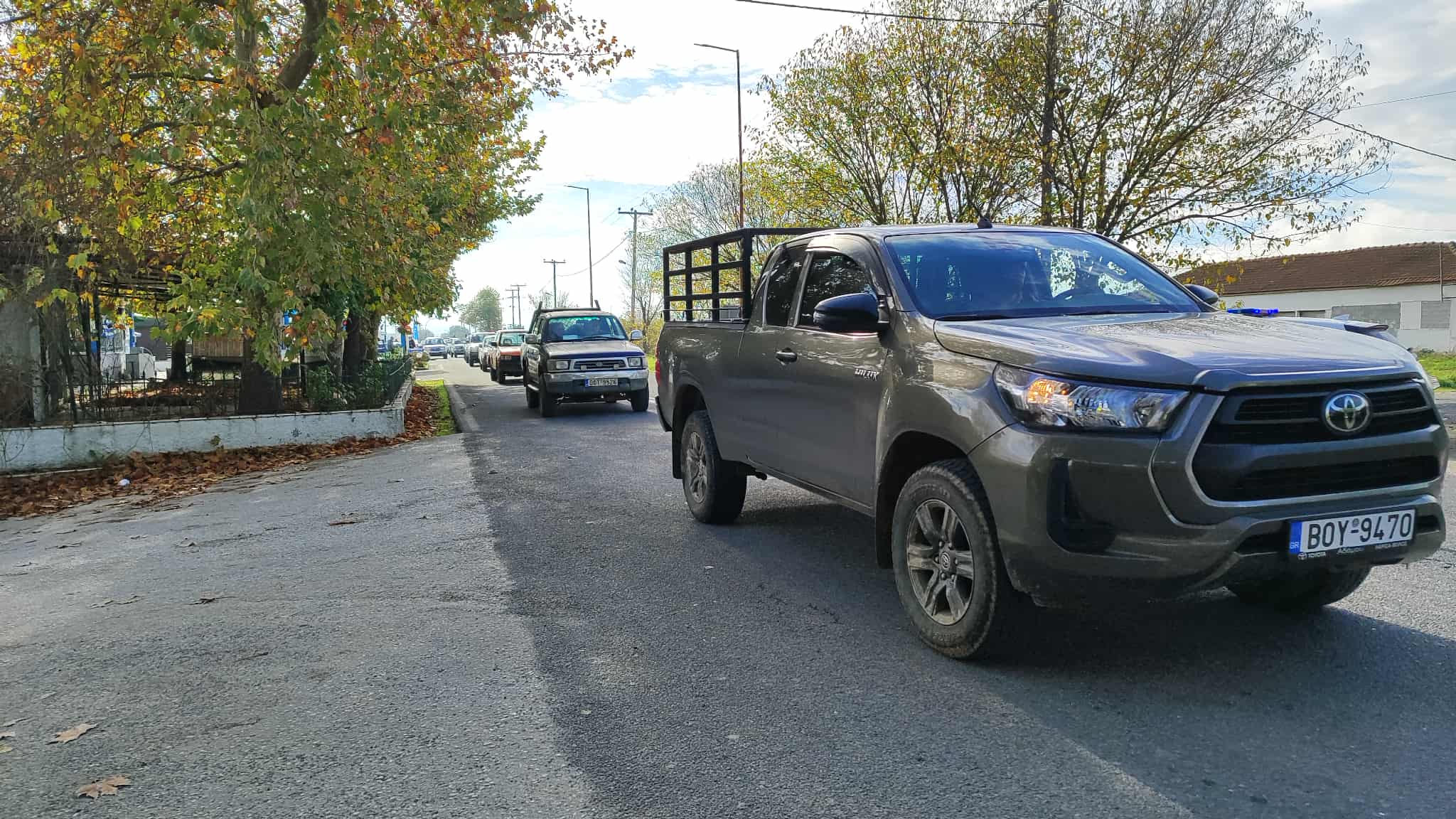 Έφτασε το κομβόϊ από Βόλο στο Ριζόμυλο- ξεκινούν για Νίκαια οι αγρότες της Μαγνησίας (ΦΩΤΟ)