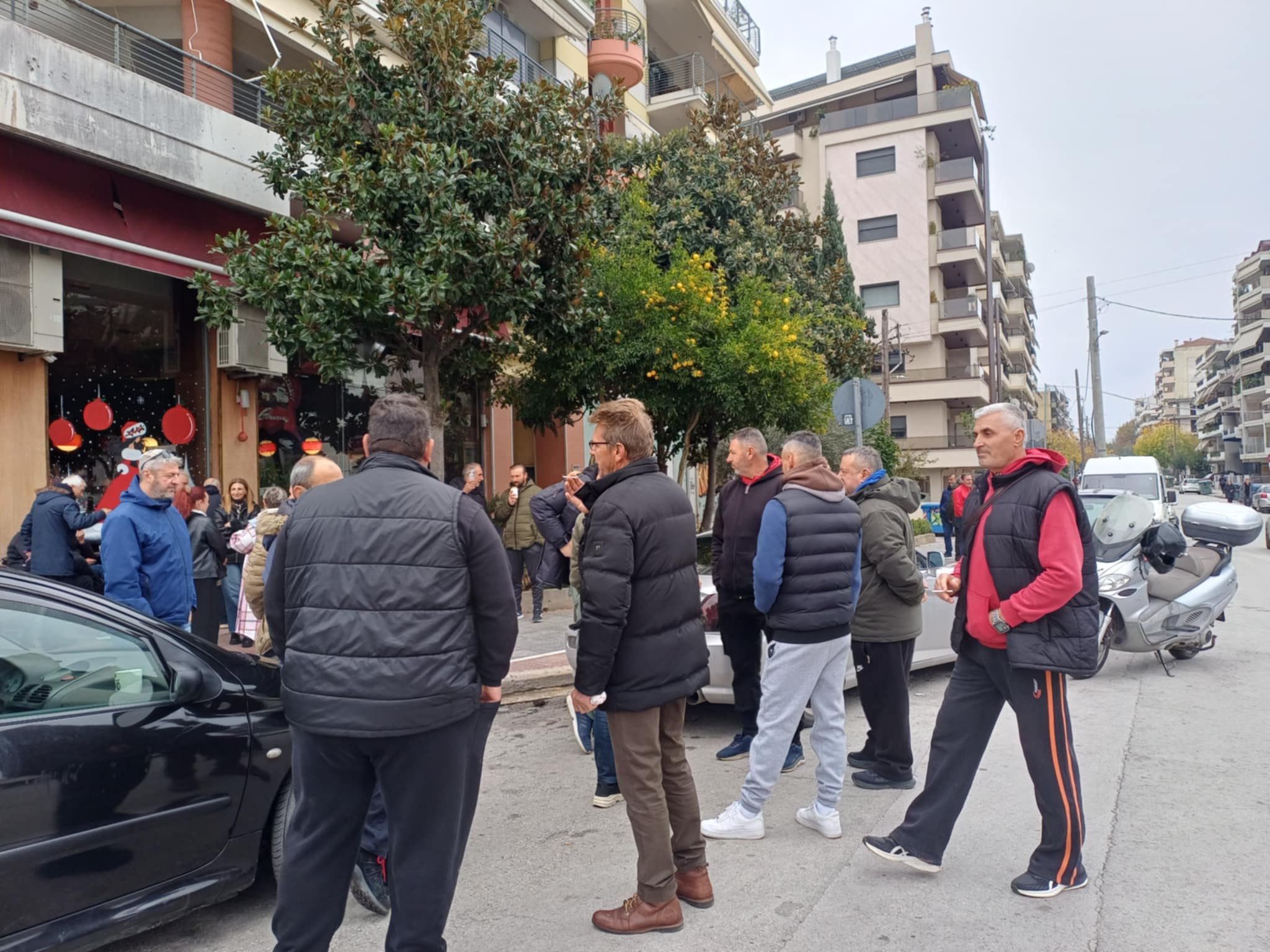 Απεργούν σήμερα οι απραγωγοί Λαϊκών Αγορών στη Λάρισα- τα αιτήματά τους (ΦΩΤΟ)