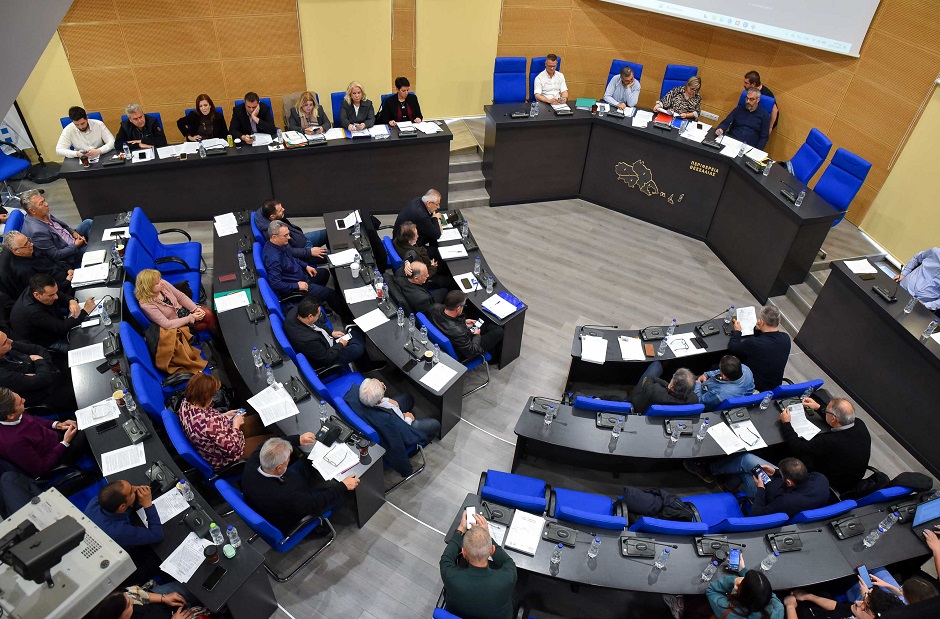 Περιφερειακό Συμβούλιο: Στήριξη στις αγροτικές κινητοποιήσεις και στον αγώνα των υγειονομικών να μην υποβαθμιστεί το ΓNΛ