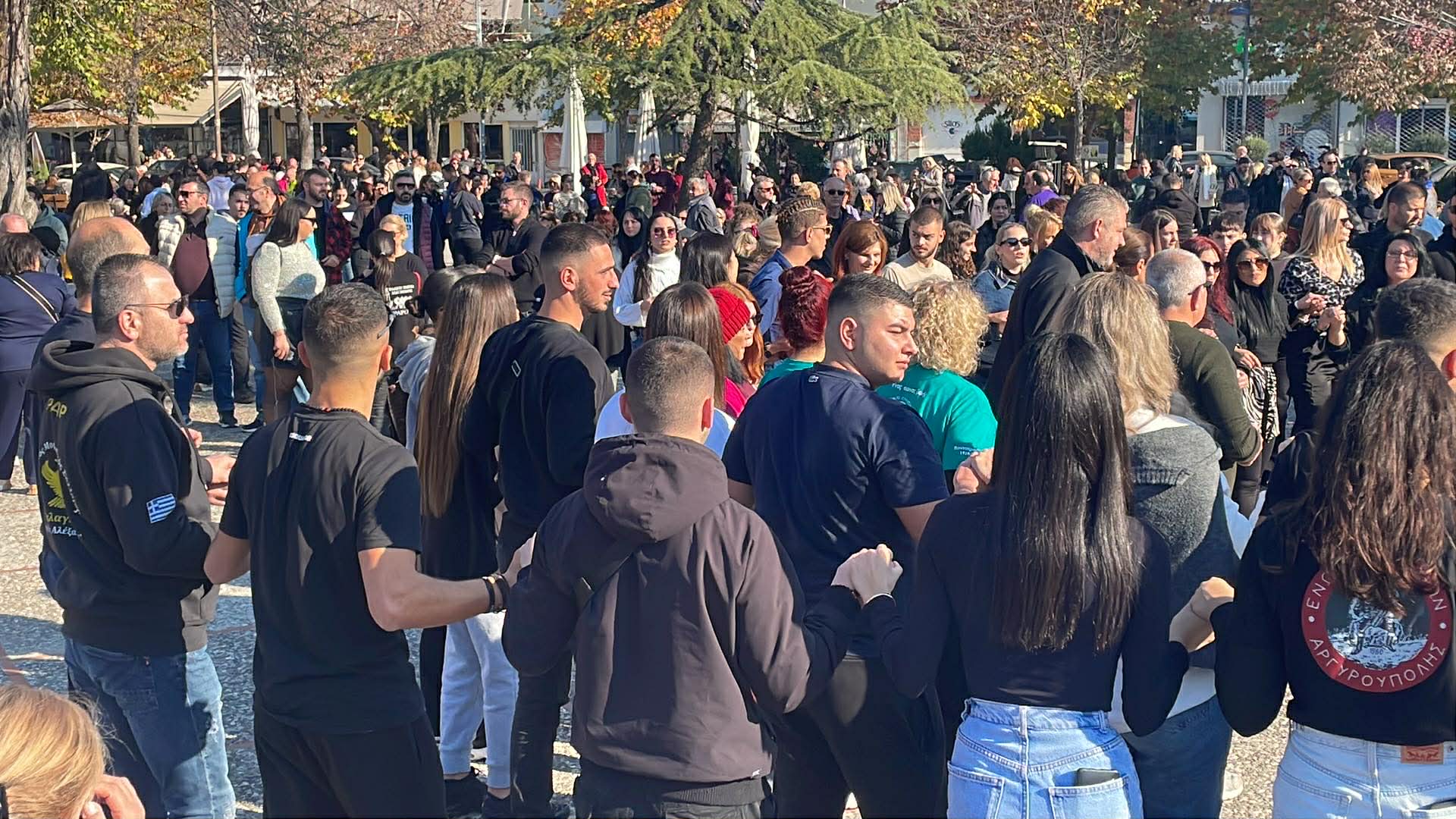 Εκδήλωση Ποντιακής γαστρονομίας στην πλατεία Φιλιππούλης στη Λάρισα (ΦΩΤΟ)