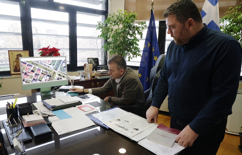 Συνάντηση Δημάρχου Λαρισαίων με κατοίκους της οδού Βόλου -Μαμάκος:  «Αδιαπραγμάτευτη προτεραιότητα η ασφάλεια των πολιτών»