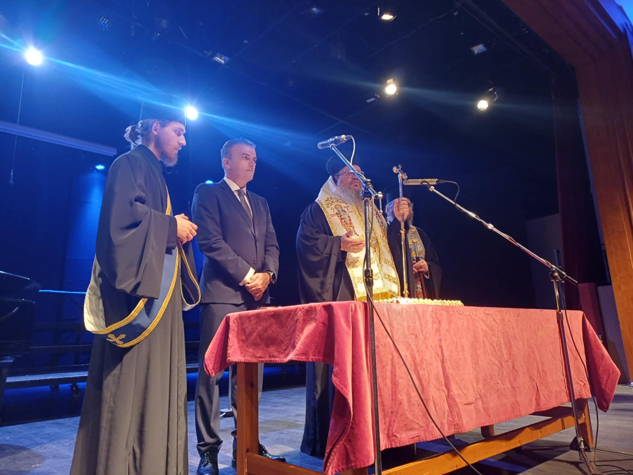 Σε πανηγυρικό κλίμα η κοπή της πρωτοχρονιάτικης πίτας του Δήμου Λαρισαίων (ΦΩΤΟ - ΒΙΝΤΕΟ)