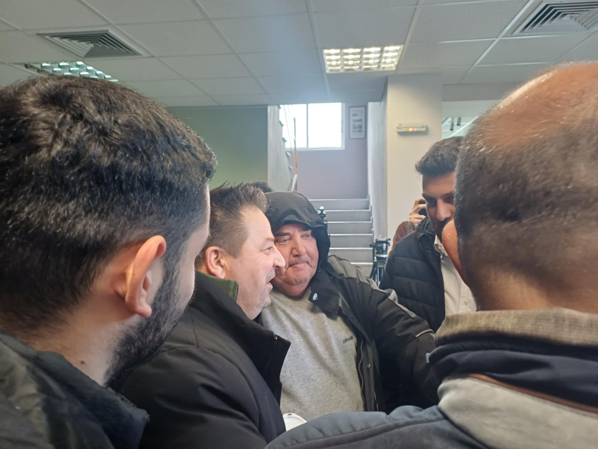 Όλα -έτοιμα για τη σύσκεψη τςη πανελλαδικής - δεκάδες αγρότες από 50 μπλόκα στη Νίκαια (ΦΩΤΟ)