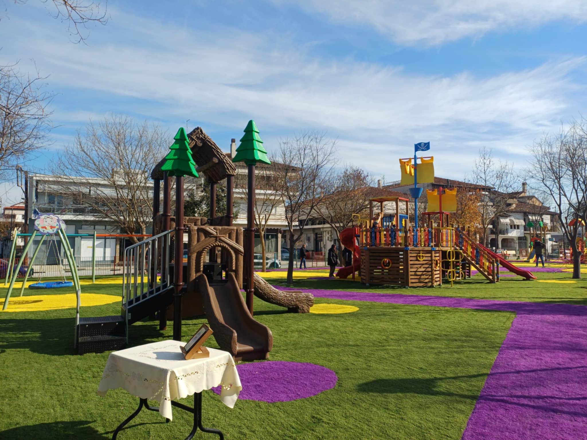 Δήμος Λαρισαίων: Νέα παιδική χαρά στη Γιάννουλη-λαμπρά εγκαίνια, στην πλατεία Θρακών (ΦΩΤΟ+video)