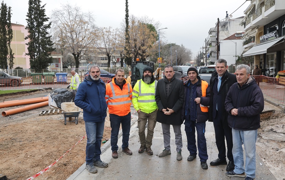 Δήμος Λαρισαίων: Φανάρια στη συμβολή των οδών Καραολή-Δημητρίου και 1ης Μεραρχίας στη Νεάπολη