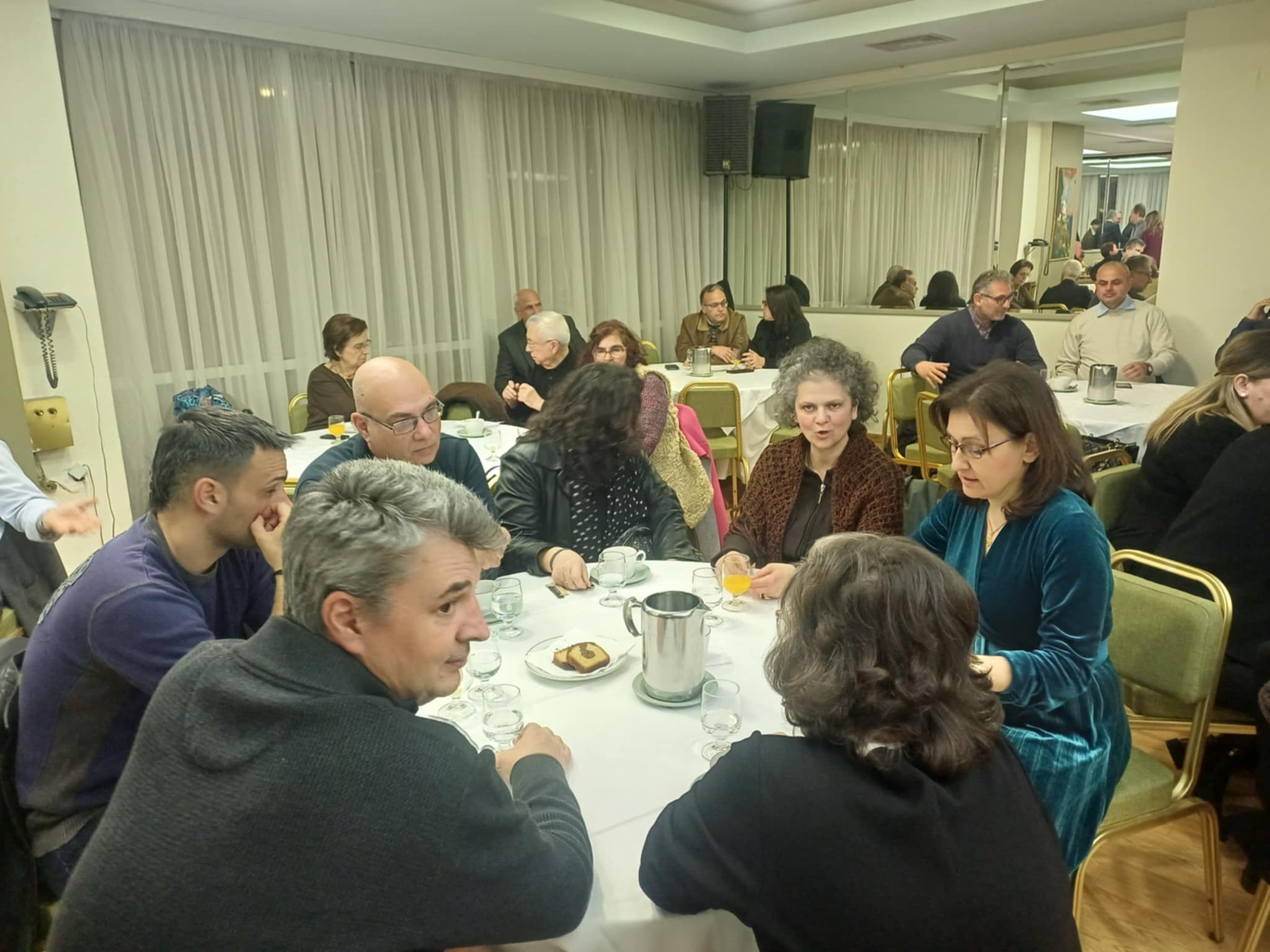 Η κοπή της πρωτοχρονιάτικης πίτας της ΝΙΚΗΣ παρουσία Νατσιού στη Λάρισα (ΦΩΤΟ+video)