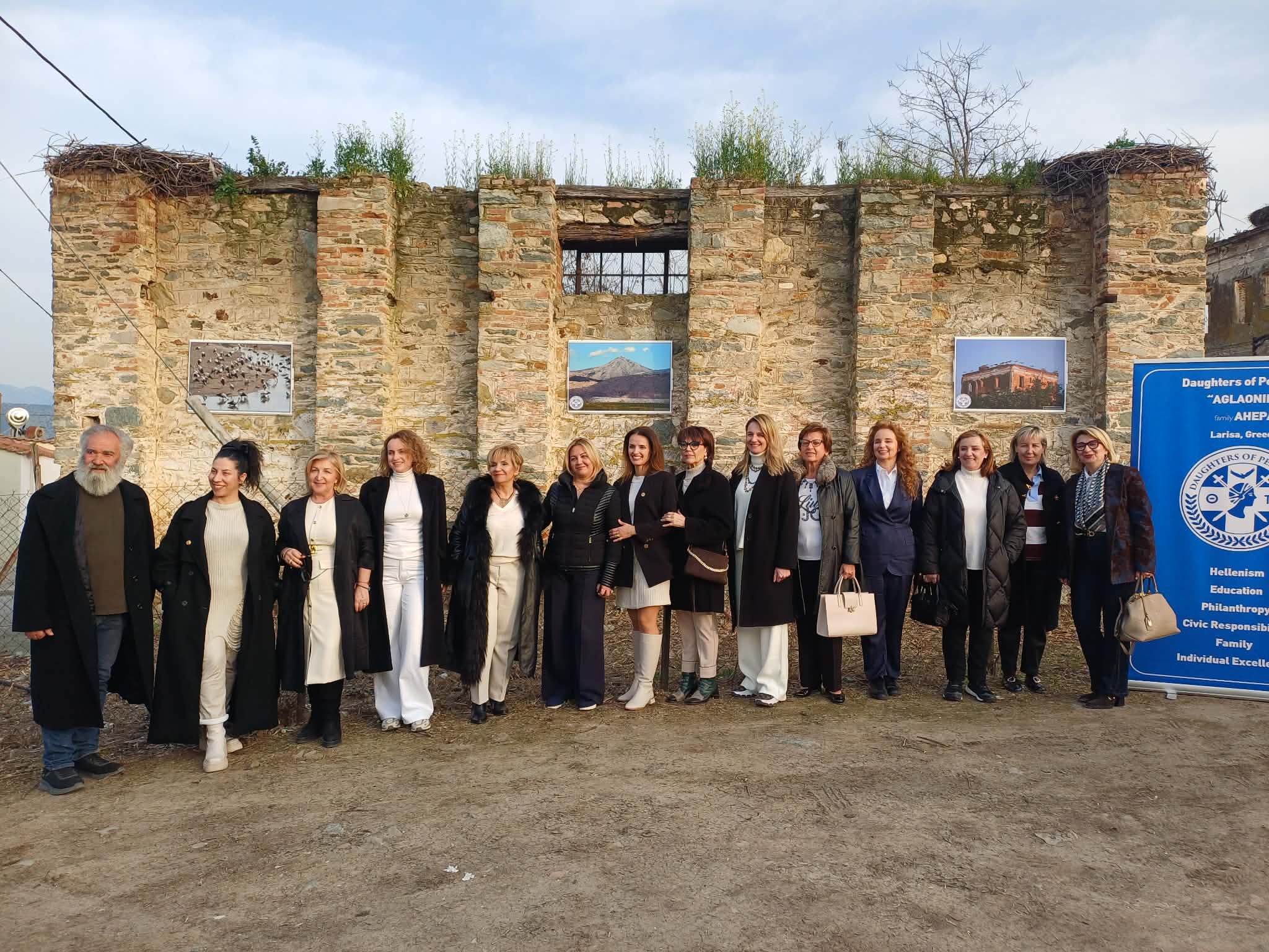 Καλλιτεχνικό αφιέρωμα στους πελαργούς από τις Daughters of Penelope «Αγλαονίκη» (ΦΩΤΟ)