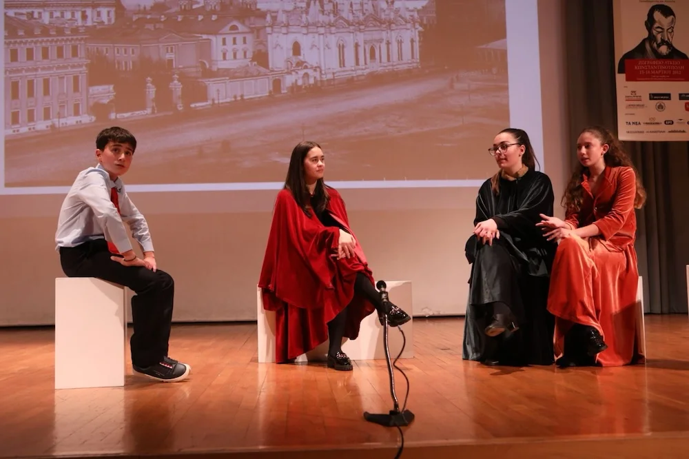 ΘΕΑΤΡΙΚΗ ΟΜΑΔΑ ΤΩΝ ΕΚΠΑΙΔΕΥΤΗΡΙΩΝ Ν. ΜΠΑΚΟΓΙΑΝΝΗ «Τα Παντρολογήματα» του Νικολάι Γκόγκολ