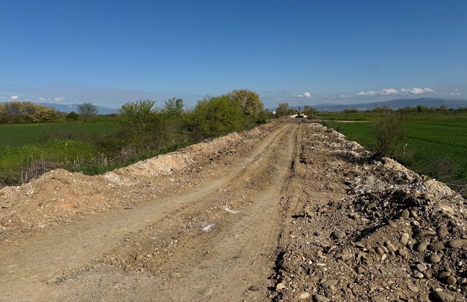 Προχωρούν οι εργασίες του οδικού άξονα Καρδιτσομάγουλα – Αγία Τριάδα (ΦΩΤΟ)