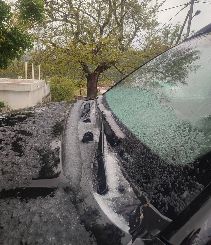Νέα ελαφρά χινόπτωση στον Κίσσαβο με το χιόνι να φτάνει στις παρυφές της Σπηλιάς (ΦΩΤΟ)