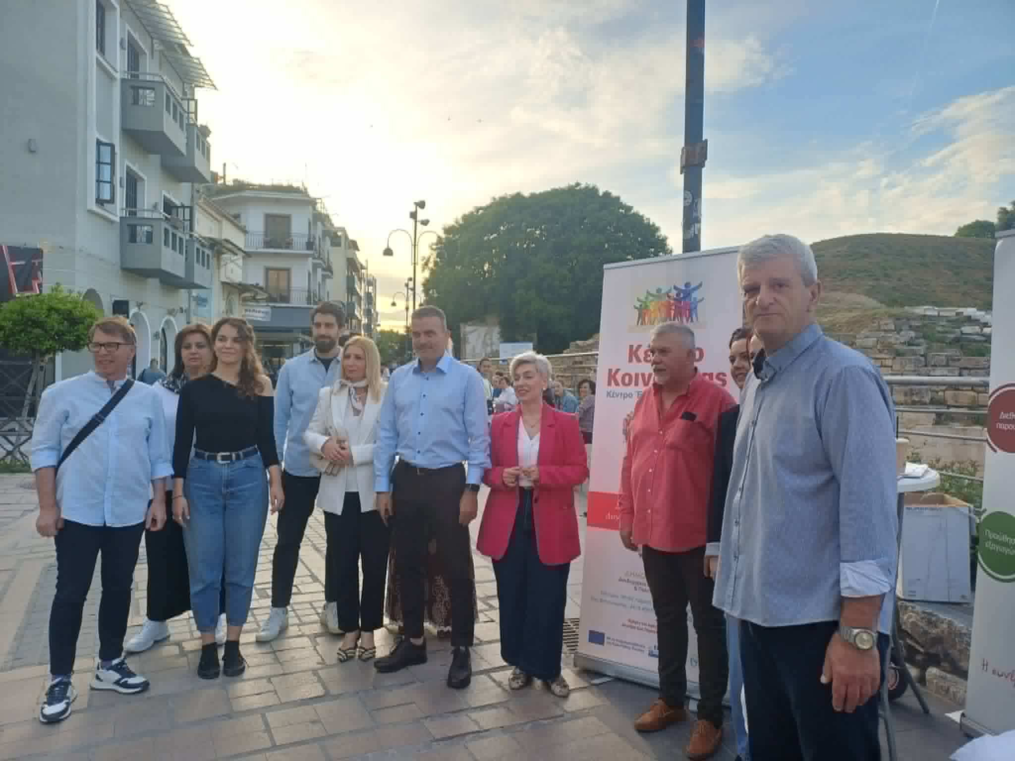Οι Λαρισαίοι και επισκέπτες απόλαυσαν «Γεύσεις του Κόσμου» μπροστά από το αρχαίο θεάτρο (ΦΩΤΟ)