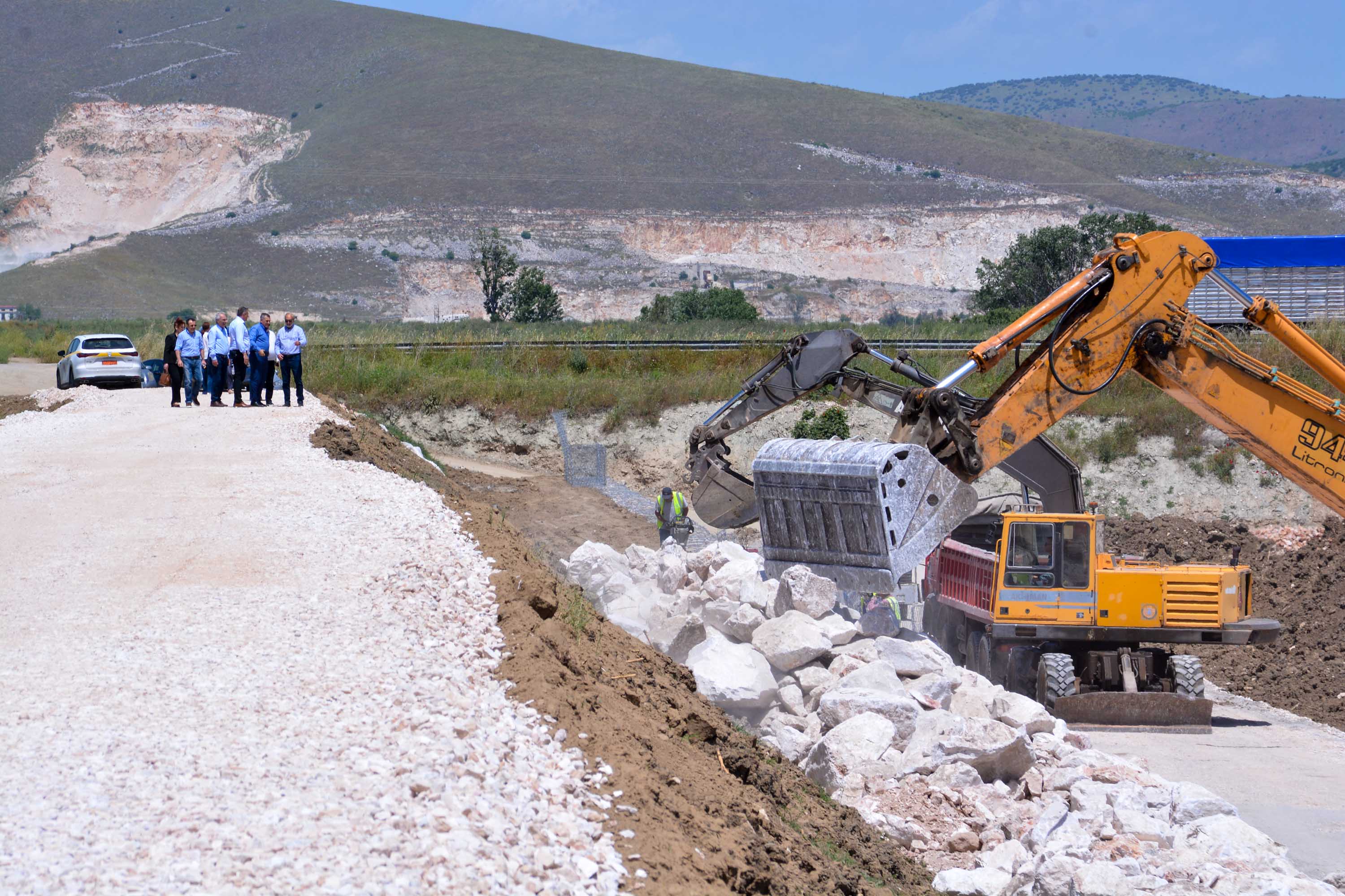 Με εντατικό ρυθμό προχωρούν οι εργασίες αποκατάστασης τμημάτων του ποταμού Φαρσαλίτη