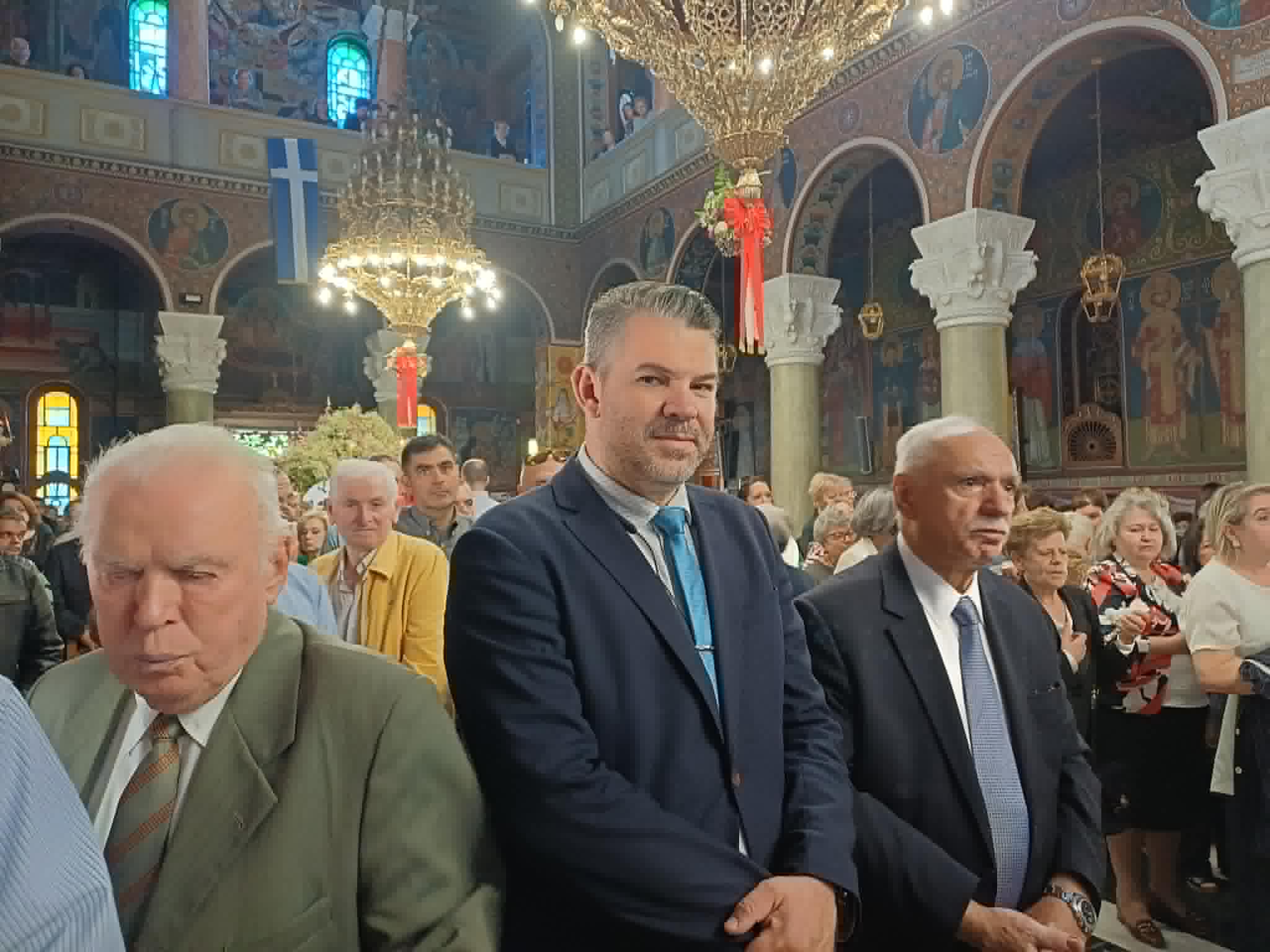 Λαμπρός εορτασμός των Αγίων Κωνσταντίνου και Ελένης στη Λάρισα (ΦΩΤΟ-ΒΙΝΤΕΟ)