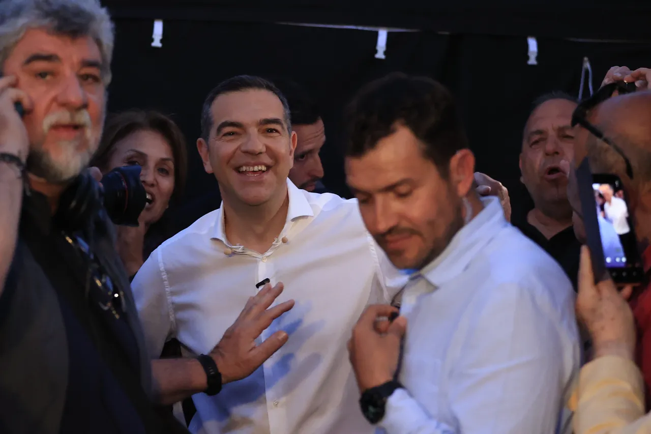 Αλέξης Τσίπρας: Live τα αποκαλυπτήρια του νέου κόμματος - «Σήμερα γεννιέται μια νέα πολιτική δύναμη»