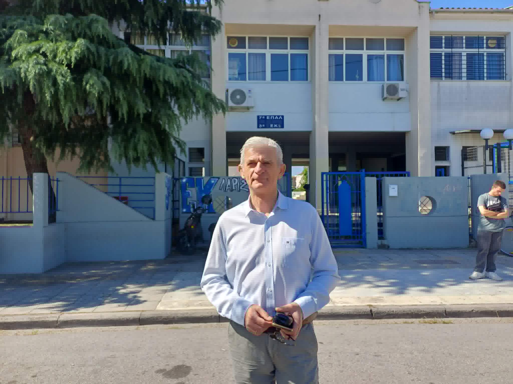 Πρεμιέρα Πανελλαδικών για τα ΕΠΑΛ στη Λάρισα -  Στο 28% η αποχή (ΦΩΤΟ)