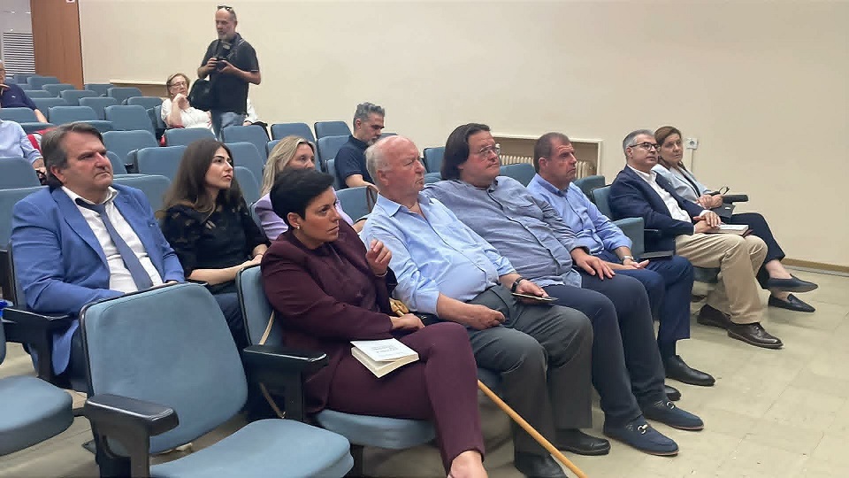 Παρουσιάστηκε στη Λάρισα το νέο βιβλίο του Αντώνη Ρουπακιώτη για τη δικαστική εξουσία (ΦΩΤΟ)