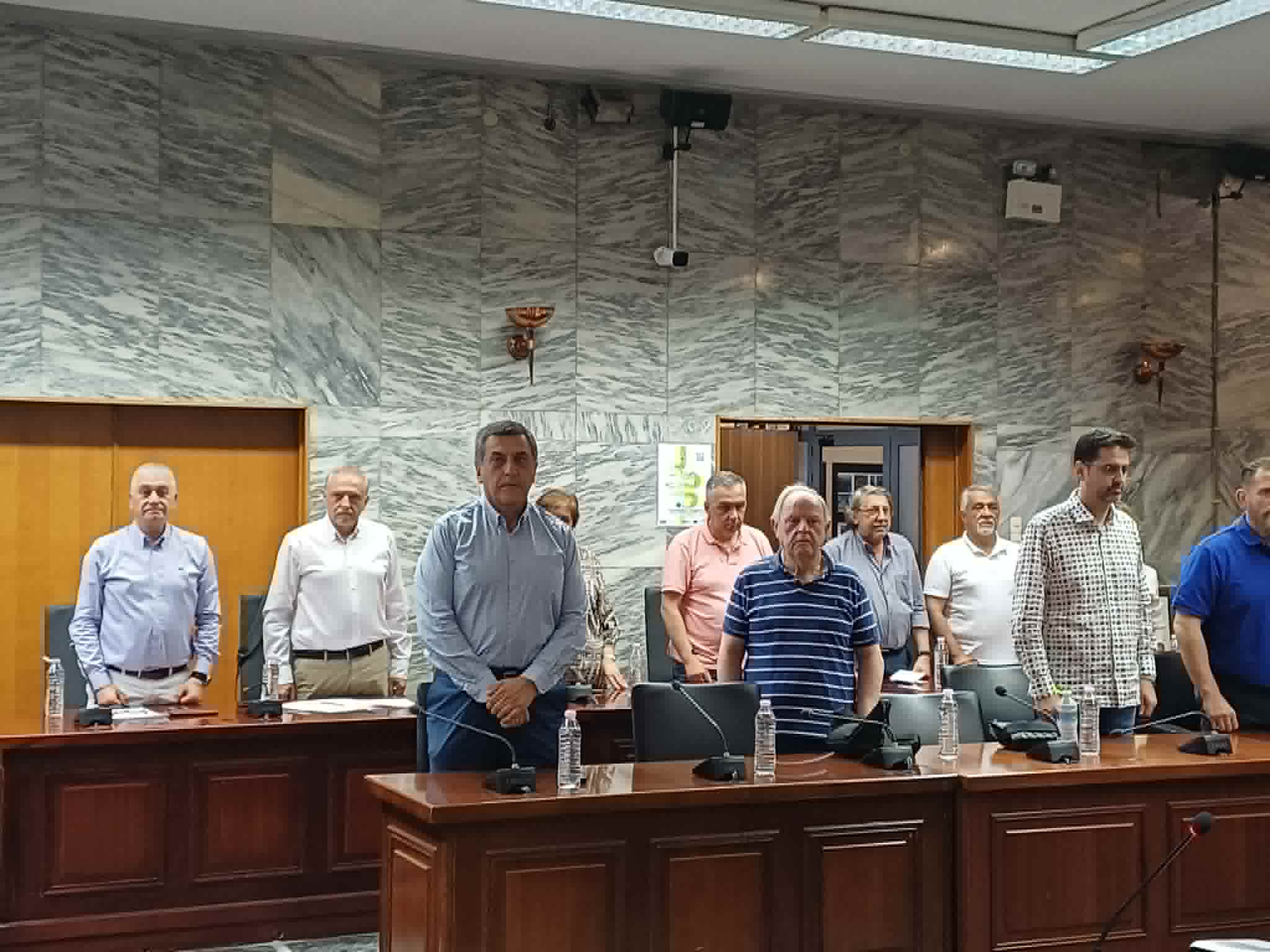 Με ενός λεπτού σιγή τίμησε το Δημοτικό Συμβούλιο Λαρισαίων την Αικατερίνη Ζιαζιά – Σουφλιά (ΦΩΤΟ)