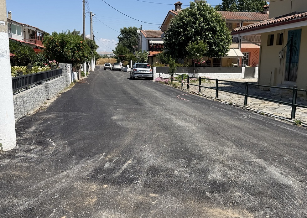 Αυτοψία Εσκίογλου στα έργα αποκατάστασης και ασφαλτόστρωσης οδικών αξόνων στα Φάρσαλα