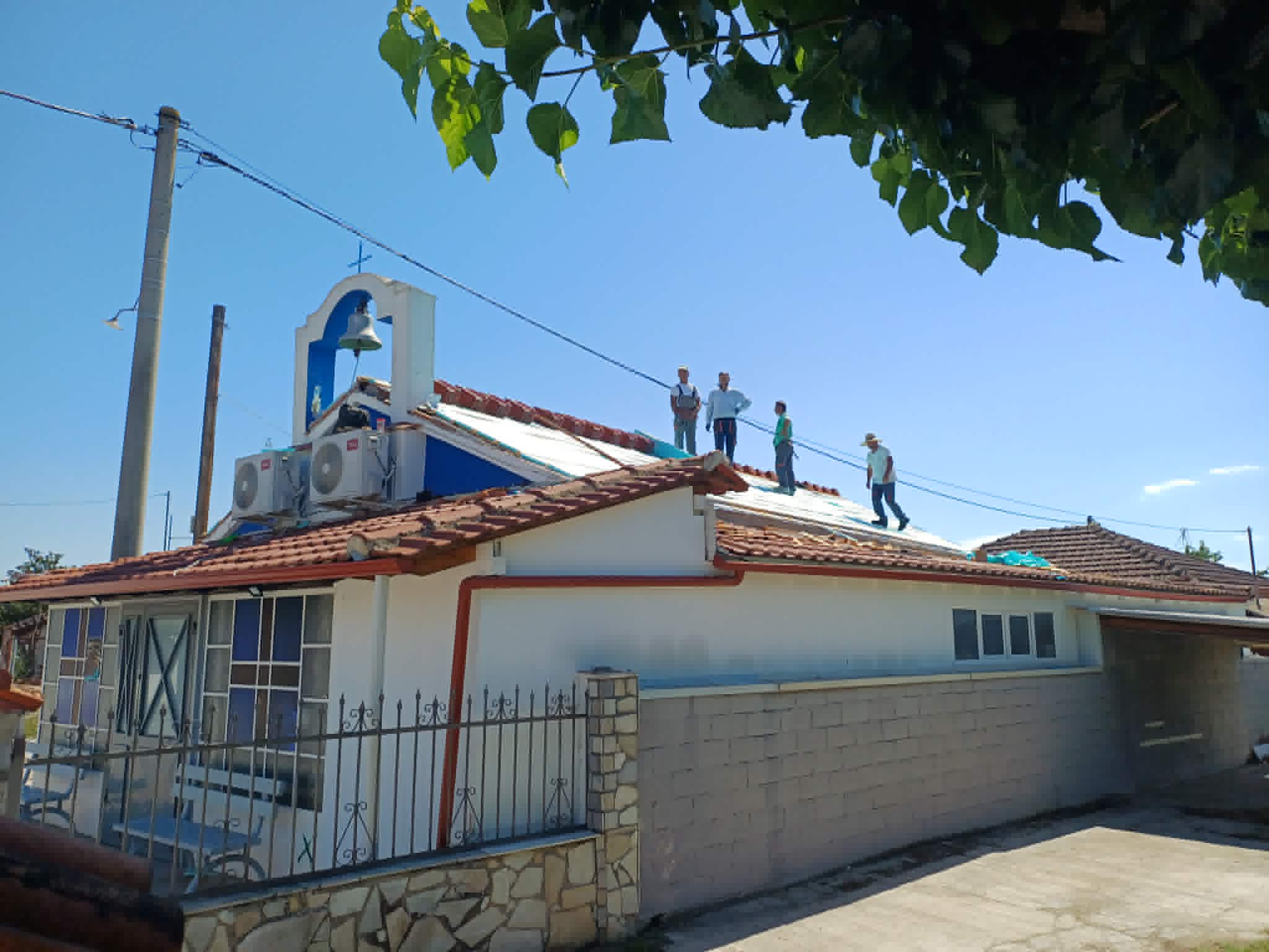 Από τη στεγη αυτή έοεσε ο παππάς στο Βρυότοπο που νοσηλεύεται με πολλαπλά καταγματα στο πανεπιστημιακό (ΦΩΤΟ)