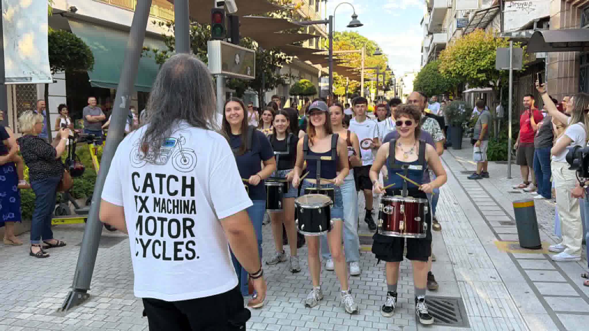 Τα τύμπανα του Μουσικού Σχολείου εδωσαν τον τόνο για την εναρξη του φεστιβάλ Πηνειού (ΦΩΤΟ+video)