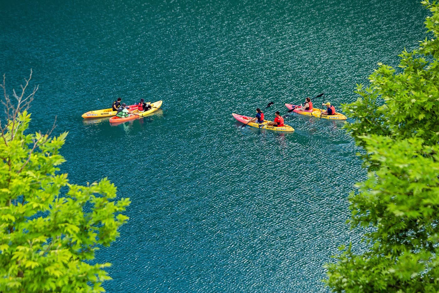 Kayak - Yoga στη λίμνη Στεφανιάδα στα βάθη της Αργιθέας (ΦΩΤΟ)