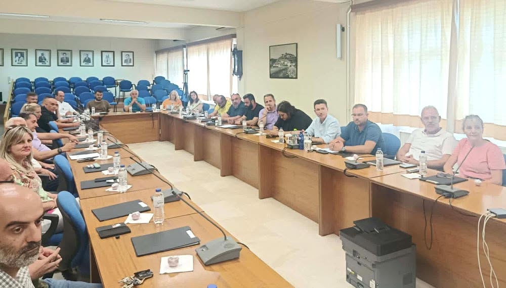 Επανεξελέγη πρόεδρος στο Δημοτικό Συμβούλιο Ελασσόνας ο Γιάννης Καριπίδης