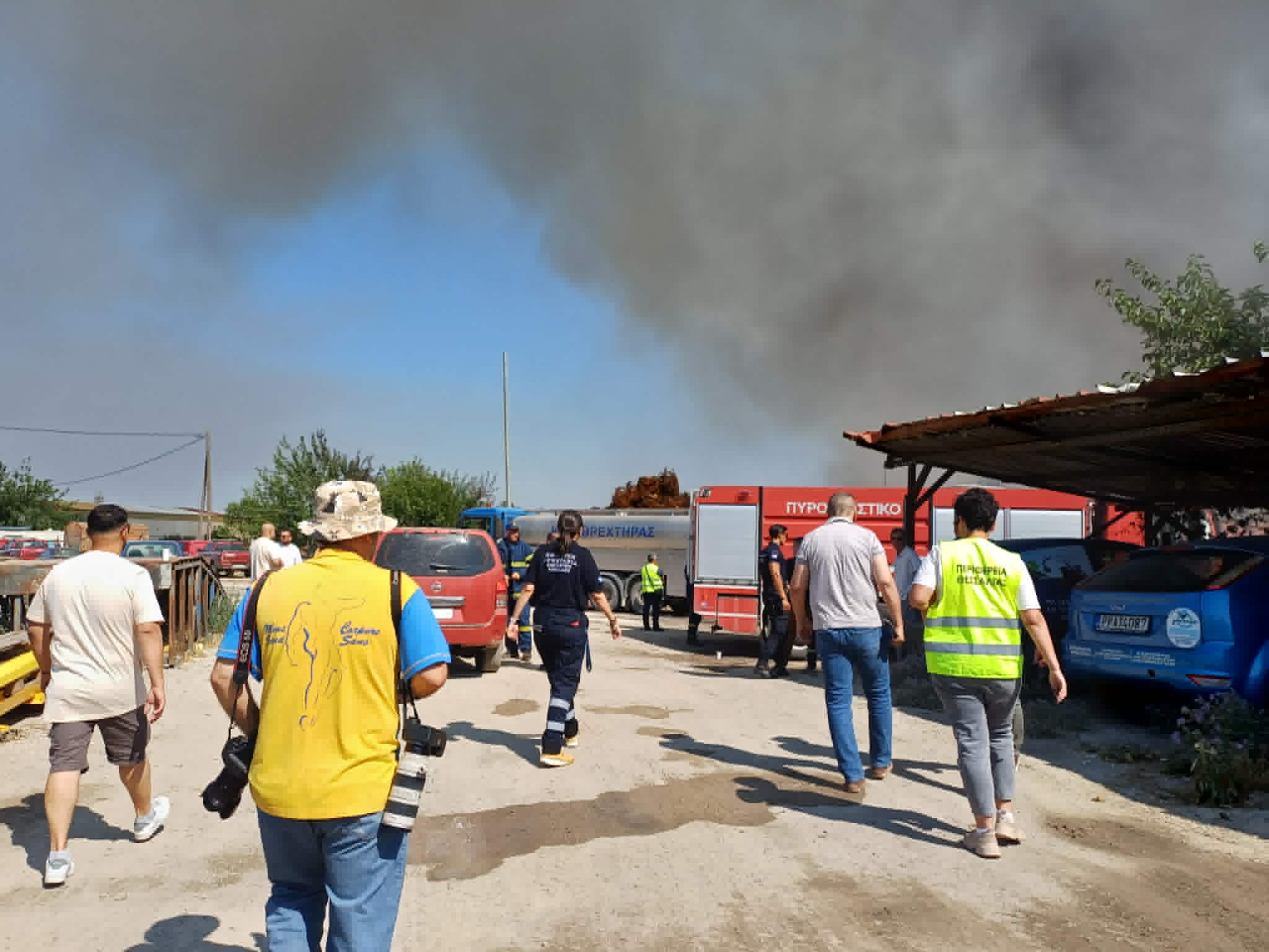 Λάρισα: Οριοθετημένη η μεγάλη φωτιά σε μονάδα ανακύκλωσης-για εμπρησμό μιλά ο ιδιοκτήτης (ΦΩΤΟ+video)