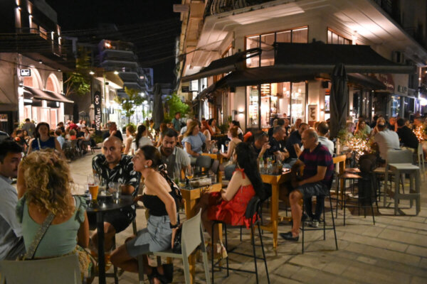 Λάρισα: Παρέμβαση εισαγγελέα για τη λειτουργία καταστημάτων διασκέδασης στο Φρούριο