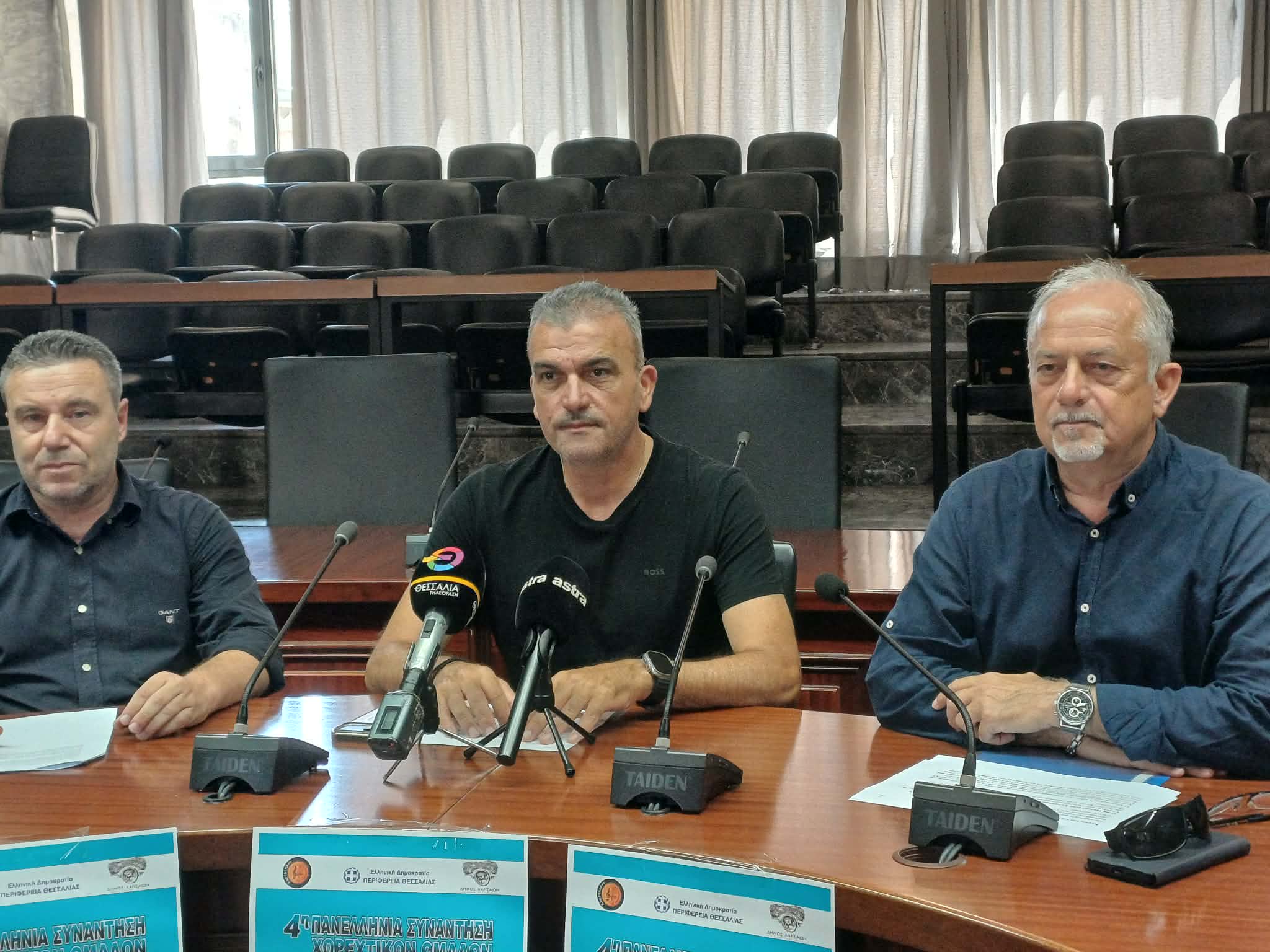 700 χορευτές στήνουν το μεγαλύτερο γλέντι της Λάρισας (ΦΩΤΟ)