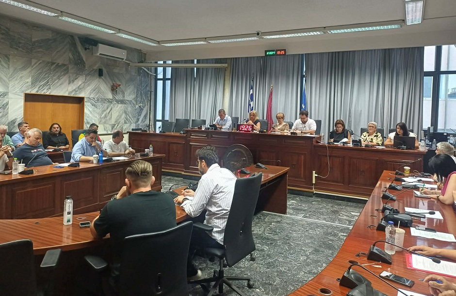 Ενστάσεις από Σμπαράταξη  για την εταιρεία στην οποία αναθέτει ο Δήμος τη διεξαγωγή του παζαριού -στήνονται οι παράγκες