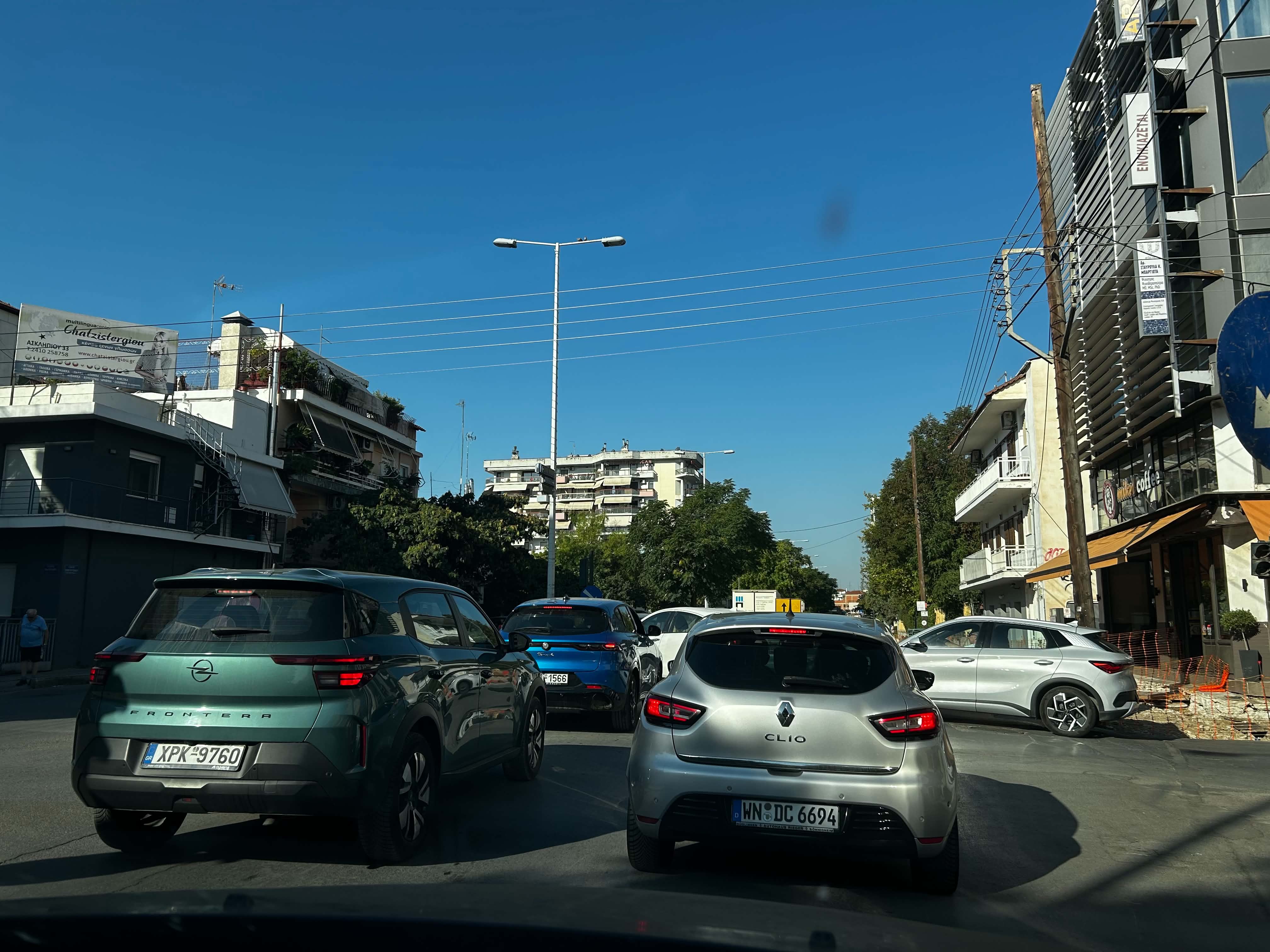 Κυκλικός κόμβος Ηρώων Πολυτεχνείου: Έργα με κόστος την ασφάλεια ;- καθημερινά τα παράπονα Λαρισαίων- δείτε εικόνες