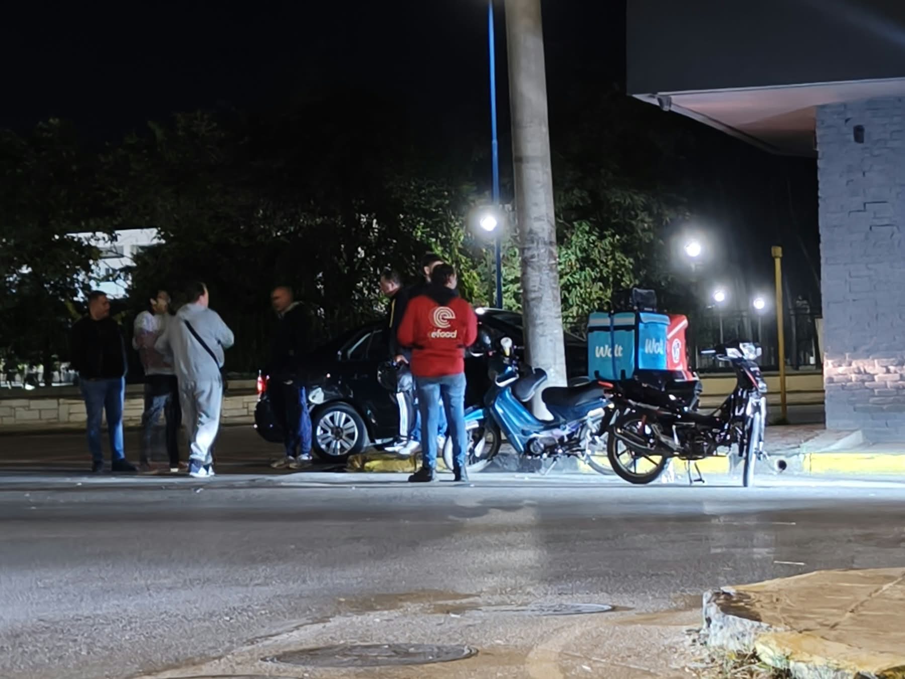 Τροχαίο ΤΩΡΑ με τραυματισμό ντελιβερά στην Ιωαννίνων μετά από σύγκρουση με ΙΧ (ΦΩΤΟ)