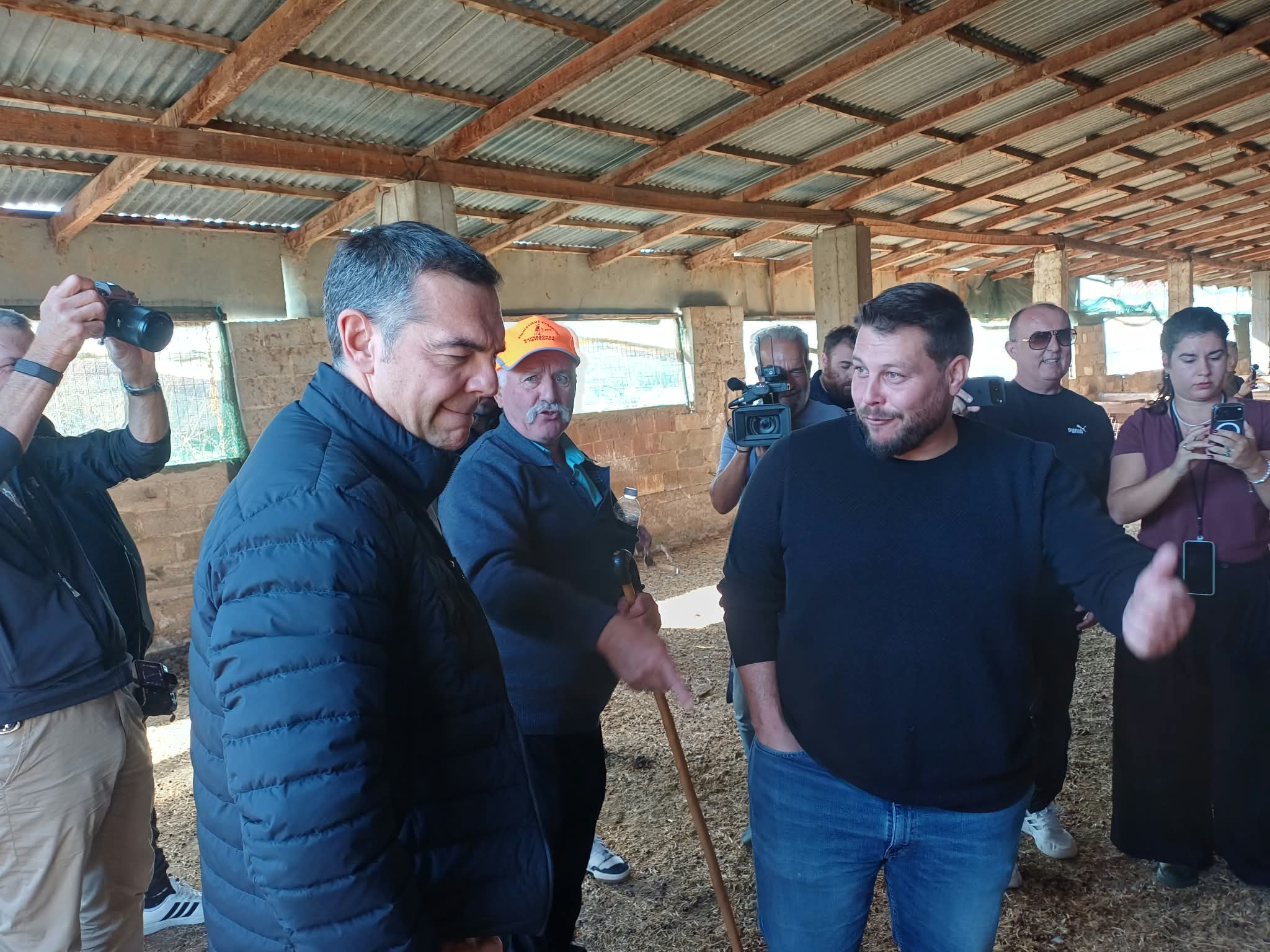 Τσίπρας στο Γριζάνο Τρικάλων: «Εμείς παίρνουμε ψήφους με τα σπόρια από τα ρόδια και η κυβέρνηση με επιδοτήσεις» (ΦΩΤΟ+videο)