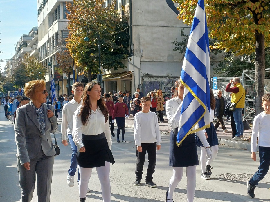 Με λαμπρότητα οι εκδηλώσεις για την 82η επέτειο απελευθέρωσης της Λάρισας από τους Ναζί ΦΩΤΟ+video)