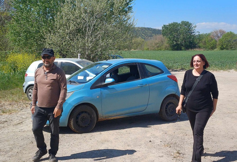 Δειγματοληπτικός έλεγχος στο οικόπεδο όπου μεταφέρθηκε το χώμα από τα Τέμπη-παρόντες και οι γοονείς του Βάϊου Βλάχου