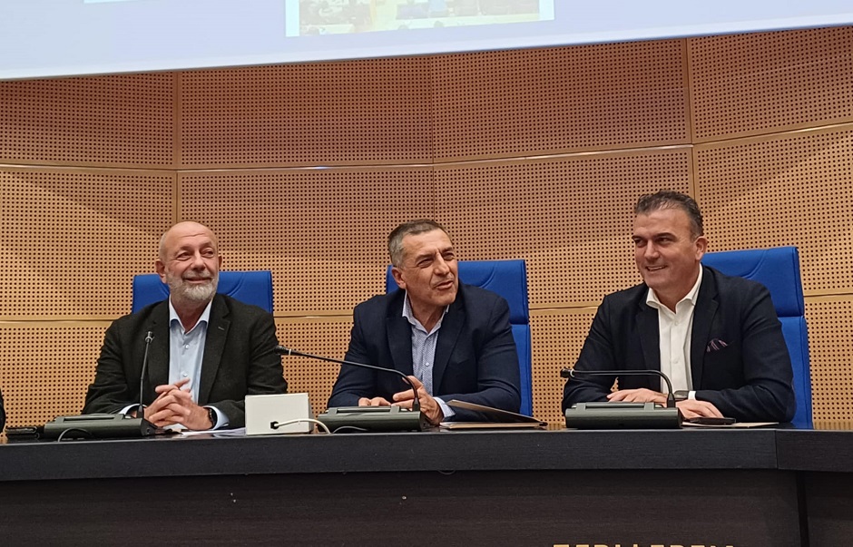Παρουσιάστηκε στη Λάρισα ο πρώτος Ευρωπαϊκός Κόμβος ψηφιακής καινοτομίας στον τομέα της Αγροδιατροφής στην Ελλάδα (ΦΩΤΟ)