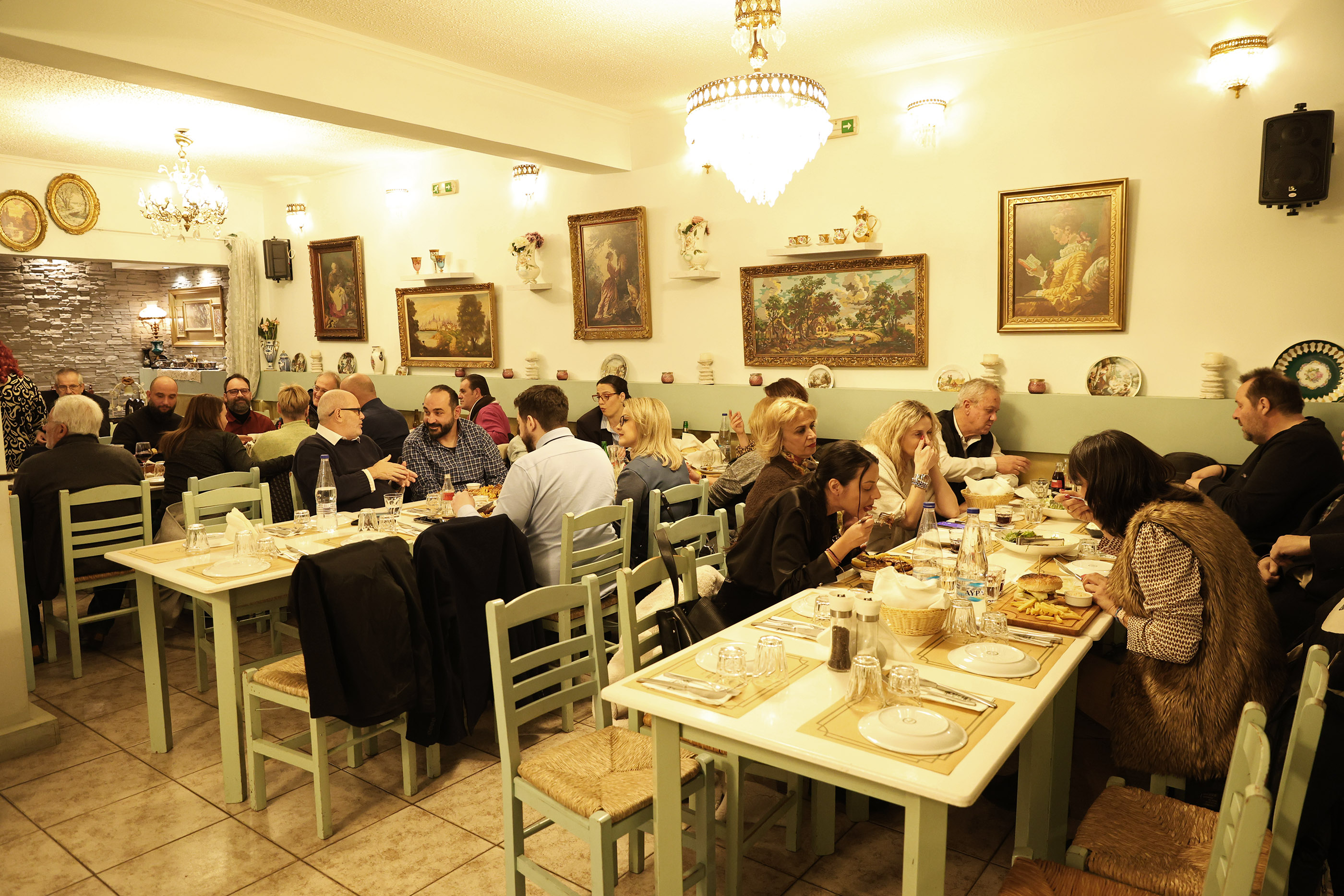 Η  Παράταξη “Πρωτοβουλία” έκοψε την πρωτοχρονιάτικη πίτα  Τυχερός της βραδιάς ο Περιφερειάρχης Δημήτρης Κουρέτας