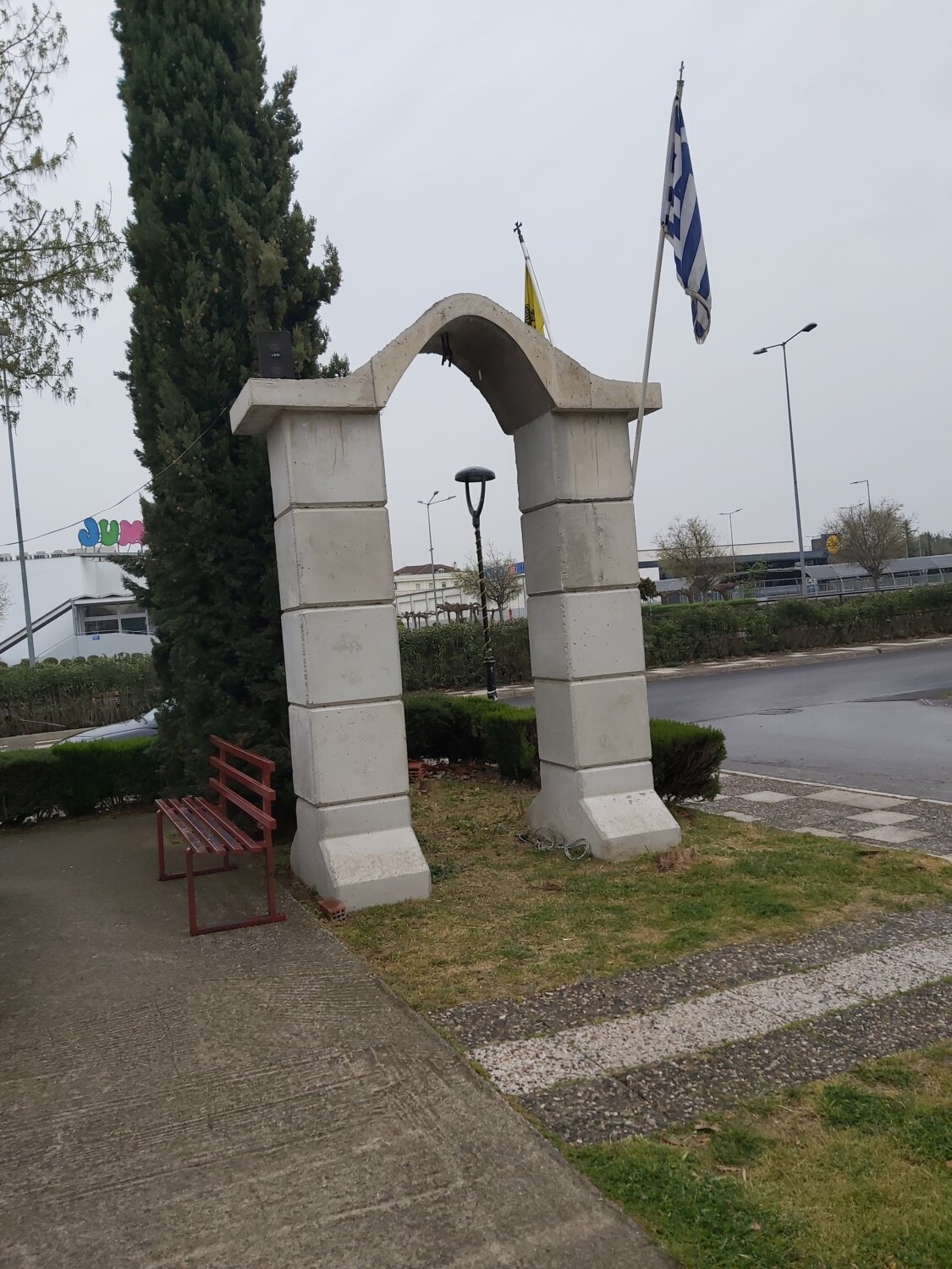Το τερμάτισαν στο θράσσος: Ξήλωσαν καμπάνα από εκκλησάκι στις Εργατικές Γιάννουλης