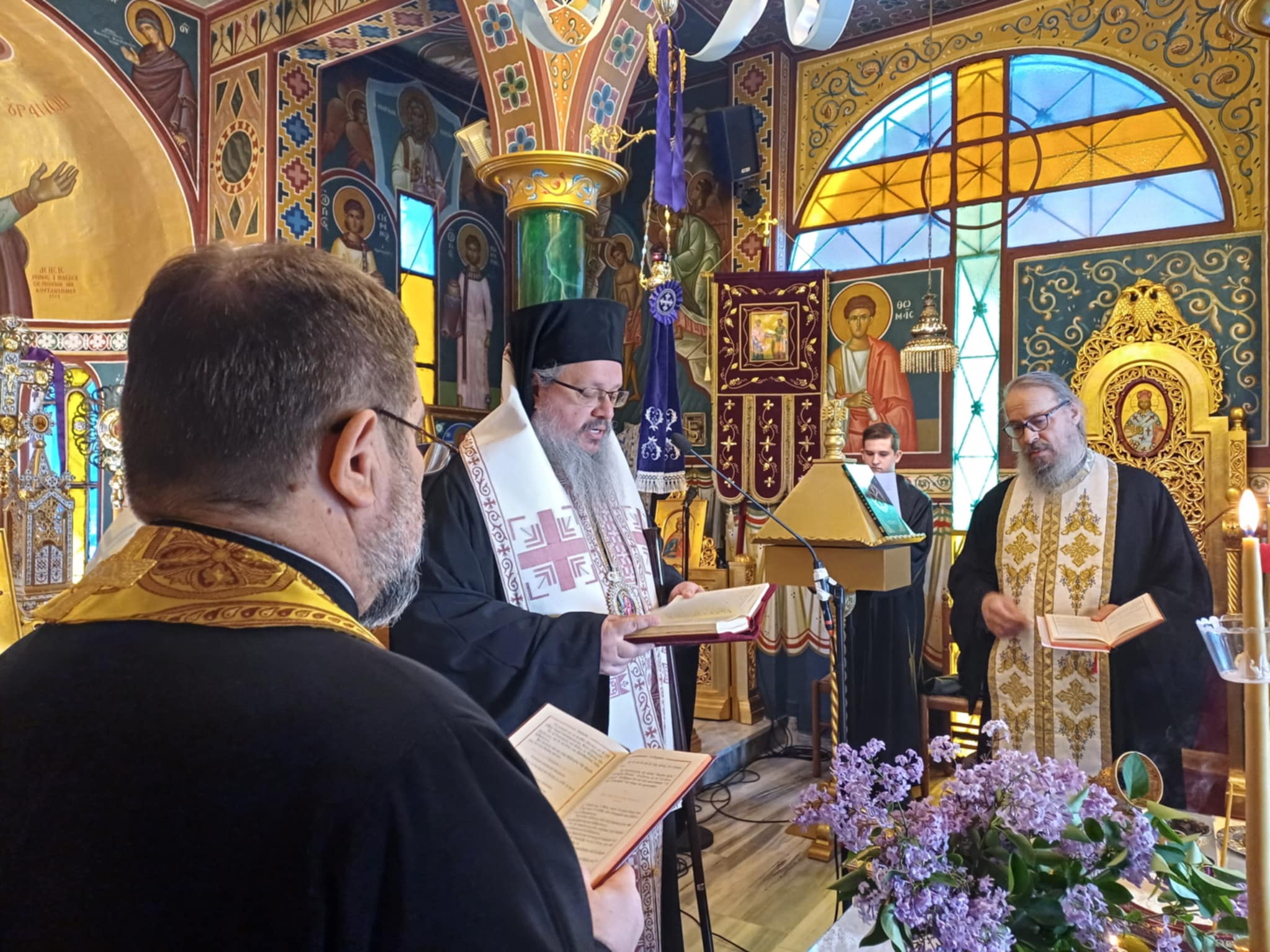 Με κατάνυξη τελέστηκε η λειτουργία  του ιερού ευχελαίου από τον Μητροπολίτη Λαρίσης στο ΓΝΛ (ΦΩΤΟ+video)