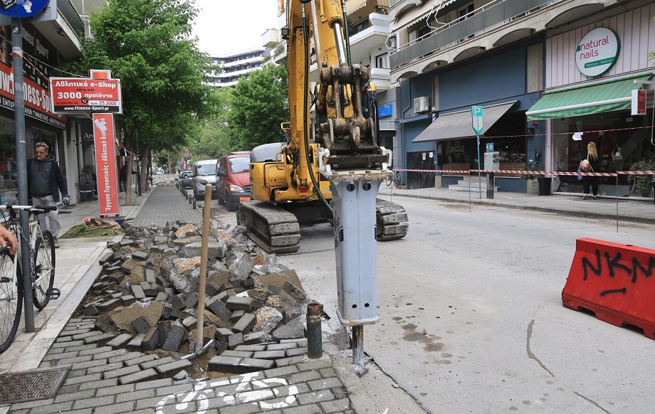 Δήμος Λαρισαίων: Σε πλήρη εξέλιξη τα έργα σε Ανθ.Γαζή, Ηφαίστου-Εργ.Πρωτομαγιάς και Ηρ.Πολυτεχνείου(ΦΩΤΟ)