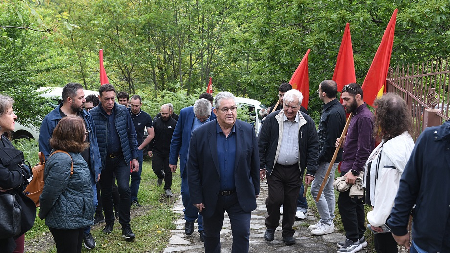 «Οι ζευγάδες φεύγουν, μα η σπορά μένει…»: Εκδηλώσεις μνήμης για τον Χαρίλαο Φλωράκη με την παρουσία του Γ.Γ. του ΚΚΕ (φωτο)