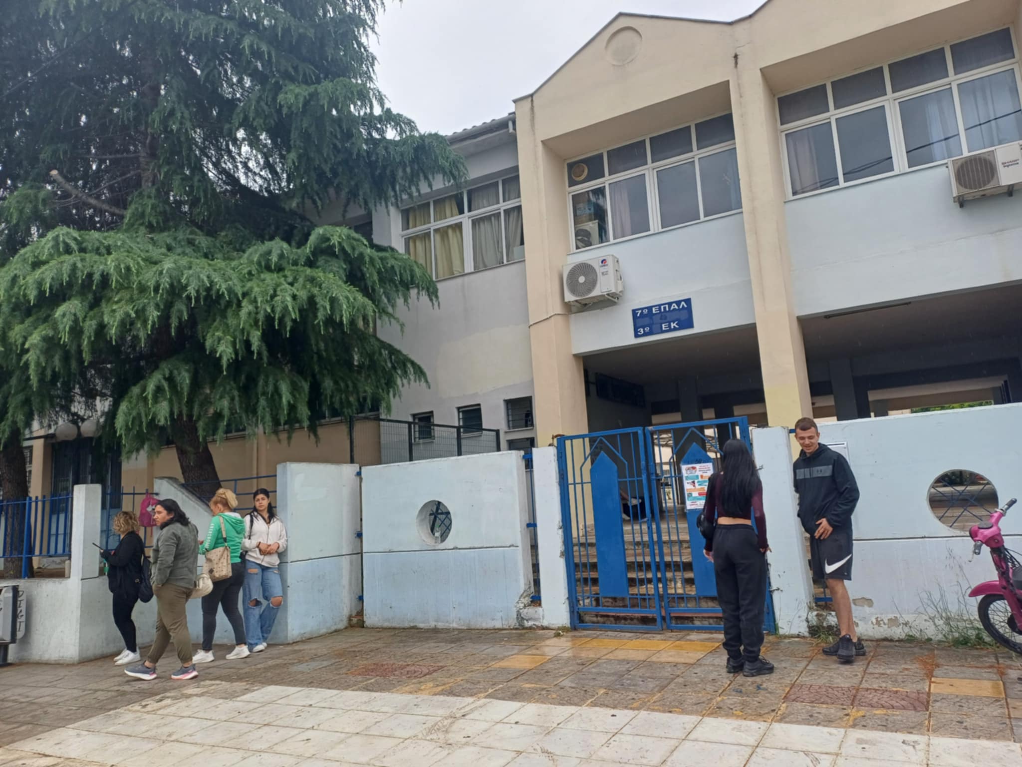 Στο 25% η αποχή των υποψηφίων των ΕΠΑΛ σήμερα στη Λάρισα - πρεμιέρα με Έκθεση (ΦΩΤΟ)