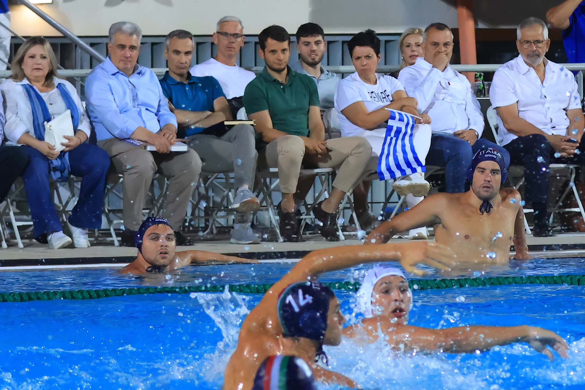 Έχασε η Ελλάδα από την Ιταλία νίκησε ο κόσμος που κατέκλυσε το κολυμβητήριο της Νέας Πολιτείας